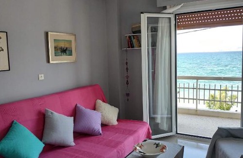 Kato Assos Apartment | Sea front suite