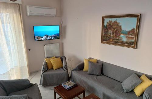 Voula Apartment | Sea view,big and comfortable appartment in Voula