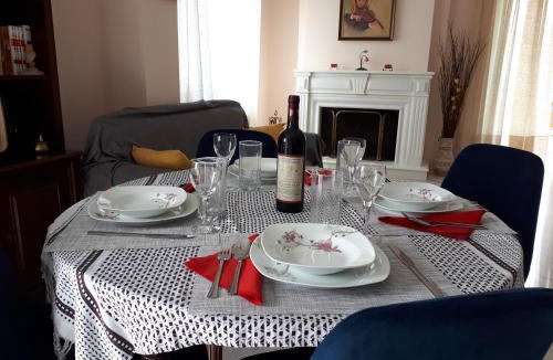 Voula Apartment | Sea view,big and comfortable appartment in Voula