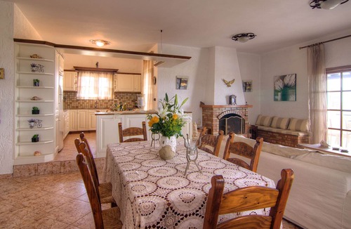 Adelianos Kampos Villa | Sea view, full privacy, walking distance to a sandy beach and shops!