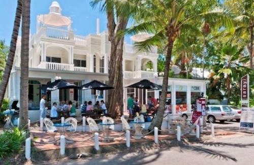 Palm Cove Apartment | SeaBreeze Studios ( Room 2 ) - Palm Cove