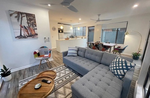 Mermaid Beach Villa | Seabreeze Villa on Mermaid Beach - Broadbeach