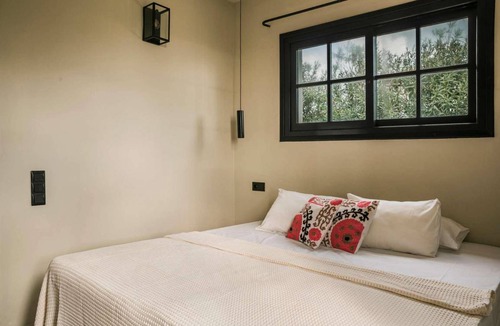 Kounopetra Villa | Seafront Red Waves
