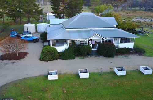 Broadwater House | Seagoe Homestead - private self contained accommodation on the Granite Belt, QLD