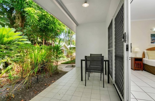 Port Douglas Apartment | Seascape Holidays at The Queenslander Studio