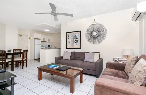 Port Douglas Apartment | Seascape Holidays at The Queenslander Two Bed Standard