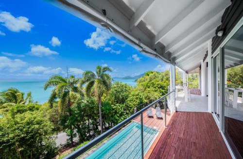 Shute Harbour House | Seascape on Shutehaven - Whitsunday Views Holiday Home