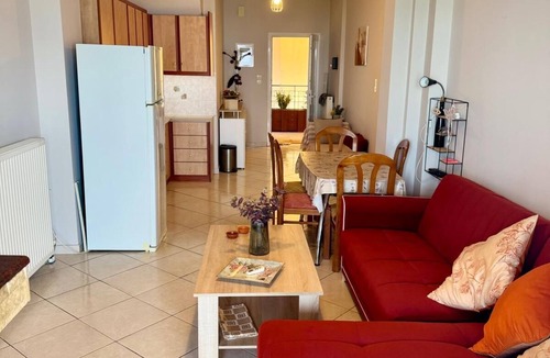 Kamena Vourla Apartment | Seaside 2-bedroom flat with Panoramic View, in front of the sea!