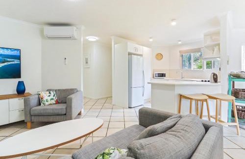 Sunshine Beach Apartment | Seaside apartment minutes from Sunshine Beach