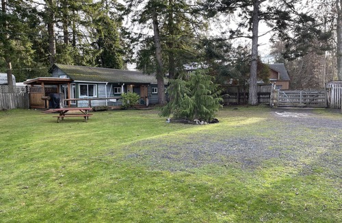Regional District of Nanaimo Cabin | Seaside Beach Croft Cabin