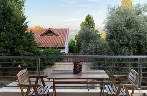 Chalcis Apartment | Seaside one-bedroom on Chalkis