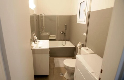 Saronida Apartment | Seaside Renovated Top Floor Apartment
