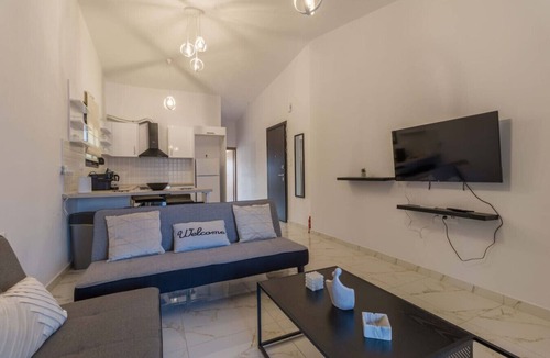 Kato Almiri Apartment | Seaside Serenity Suite in Loutra