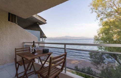 Loutra Oraias Elenis Apartment | Seaside Serenity Suite in Loutra