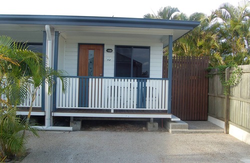 Torquay Cabin | Seaside Studio 11 - Walk To The Beach!