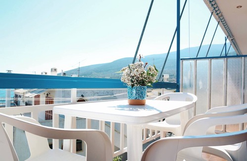 Kefalari Apartment | Seaview - Selfcatering Apartment - Helen No 1