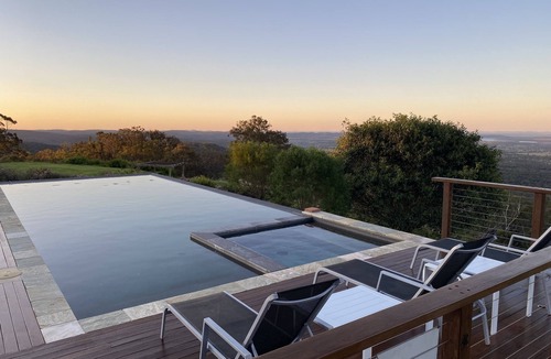 Dalveen House | Secluded Mountaintop Sanctuary on 263 Acres - 20 Minutes to Granite Belt