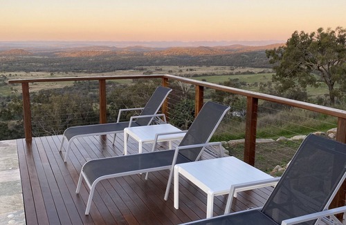Dalveen House | Secluded Mountaintop Sanctuary on 263 Acres - 20 Minutes to Granite Belt