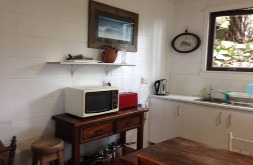 Yaroomba House | Serenity and Peace on the hill by the sea