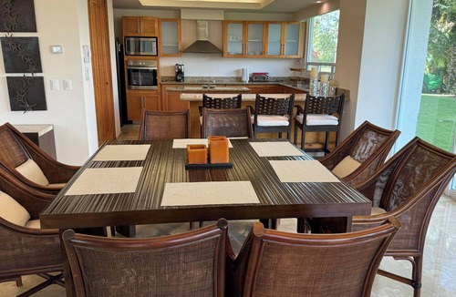 Marina Vallarta Condo | Shangri-La Condo: Spacious Ground-Floor Villa, Patio to Pool/Garden/Restaurant