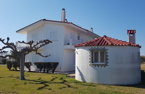 Stylida Villa | Silver villa Raches, Green, Kite Surfers Spot