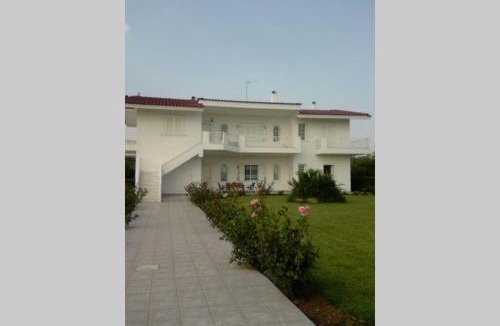 Stylida House | Silver Villa Raches, Sky