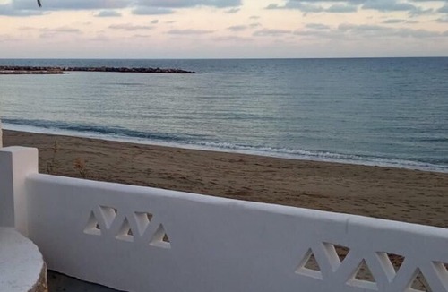 Skiros Condo | Skyros Beachfront Studio-On the sandy beach