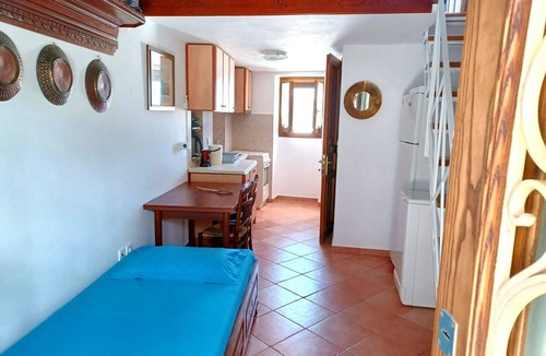 Skiros House | Skyros BnB, Little Horse in Skyros Town