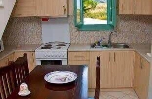 Skiros Apartment | Skyros Luxury Poolside Getaway