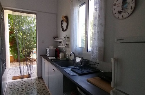 Nea Artaki House | Small house with garden in Nea Artaki