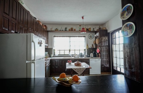 Agii Apostoli Cottage | Sonia Rustic Mansion - 5BD. 30 sec walk to beach!