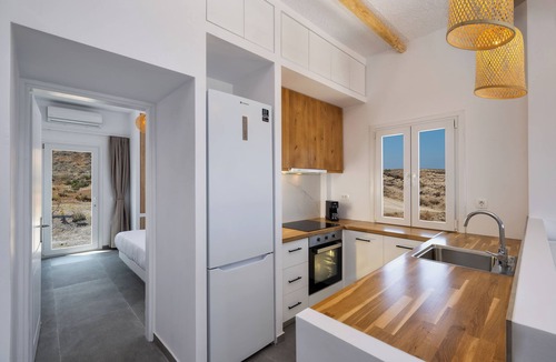 Kamari Apartment | Sonus Mare Santorini