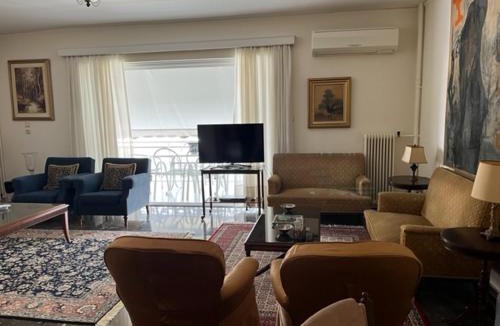 Papagou-Holargos Apartment | Spacious and sunny appartment in Cholargos