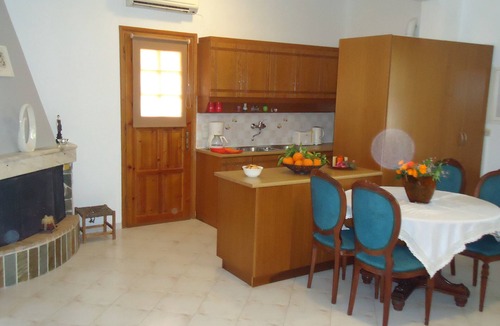 Drepano Apartment | Spacious Apartment with big patio, minutes from the beach