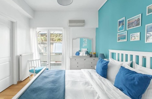 Koukaki Apartment | Spacious family home near Acropolis in Koukaki!