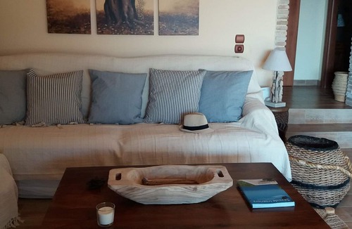 Nerotrivia House | Spacious Holiday Home near Sea in Nerotrivia