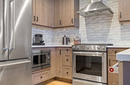 Canmore Condo | Spacious Mountain View Retreat | Prime Location
