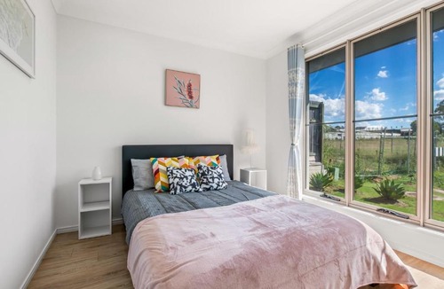 Heathwood House | Spacious Newly Furnished 4BD Family Retreat