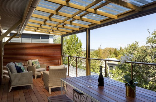 Noosa Heads House | Spacious Noosa beachhouse - where the forest meets the sea - great for families!