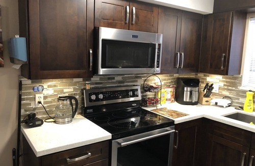 Maple Ridge Apartment | Spacious Suite