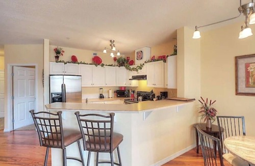 North End Condo | Spacious Waterfront Condo! Walk to Downtown