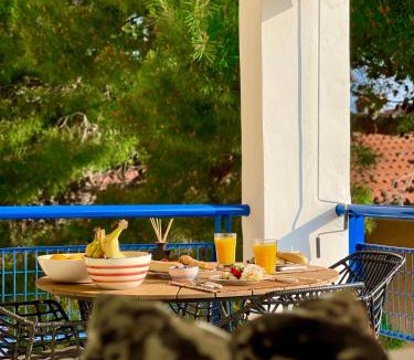 Saronida Apartment | Sparkling dream