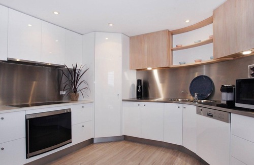Mooloolaba Apartment | Spectacular Location and Views, 3 Bedrooms , Private Rooftop Spa