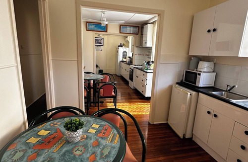 Proserpine House | Star Guesthouse
