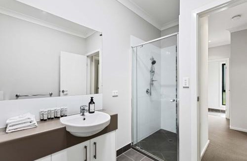 Pialba House | Stars on Torquay