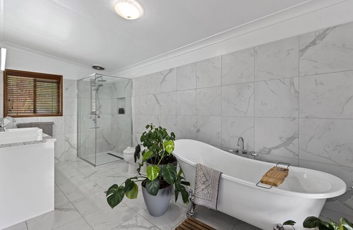 Moorang Other | Stay in Argyle Homestead - Country Escape - Pool + Fireplace + Gym