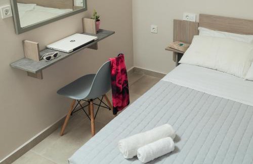 Agia Marina Apartment | Stefanie Studios