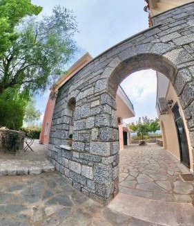 Galaxidi Villa | Stone Villa Maria