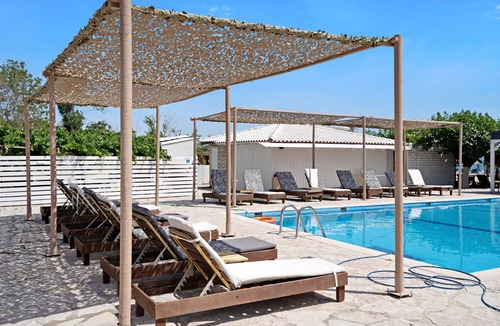 Pidima Kyras Apartment | Studio Apartment 'Iguana 17' with Sea View, Wi-Fi and Air Conditioning