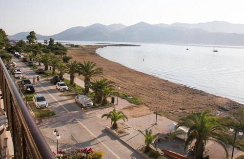Lixouri Apartment | Studio Apartment 'Zois 12' with Sea View, Wi-Fi and Air Conditioning